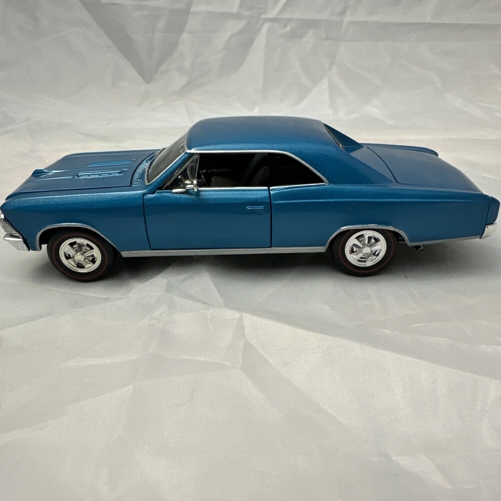 TESTORS 1/24 DIECAST MODEL KIT 1966 CHEVY CHEVELLE Built Vintage Classic Metal